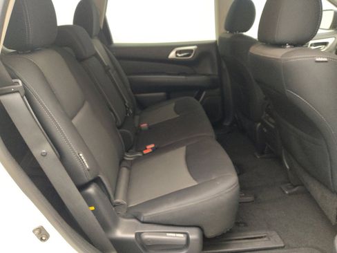 Used 2020 Nissan Pathfinder SV FWD image 19