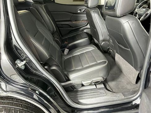 Used 2021 GMC Acadia Denali w/ Denali Technology Package image 17