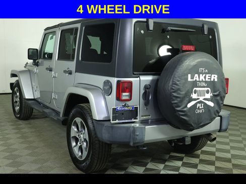Used 2016 Jeep Wrangler Unlimited Sahara w/ Trailer Tow Group AWD/4WD image 4