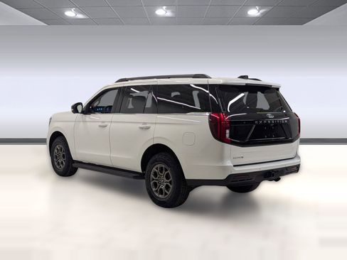 New 2026 Ford Expedition Active image 2