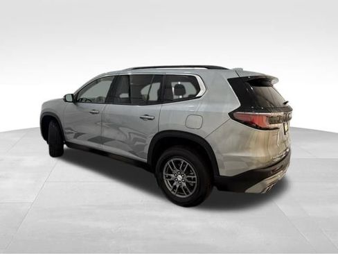 Used 2025 GMC Acadia Elevation image 2