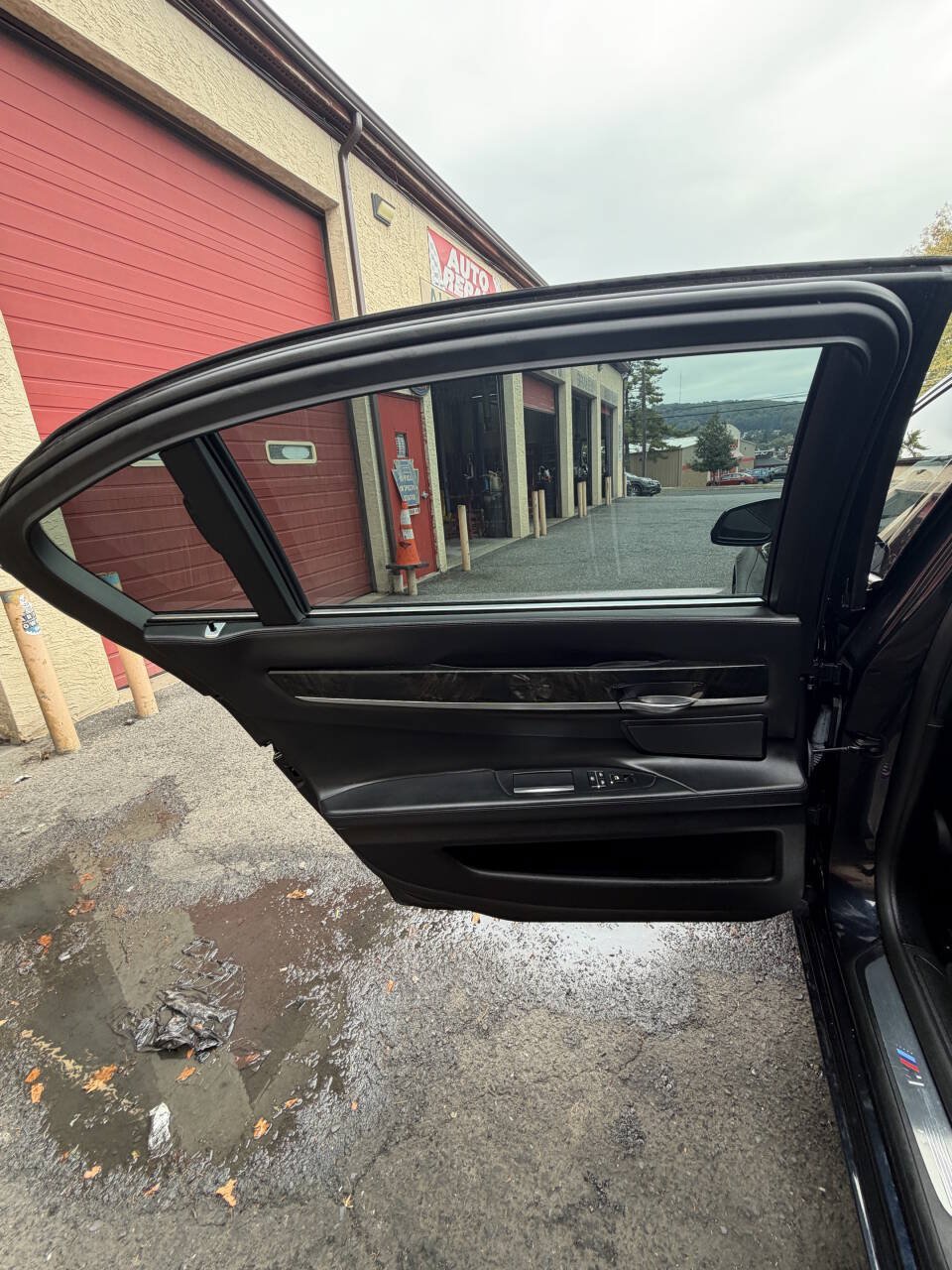 Used 2014 BMW 750Li RWD image 21