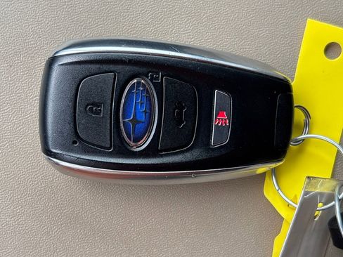 Used 2023 Subaru Outback Premium image 34