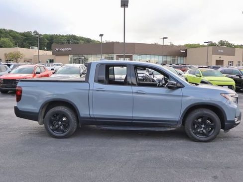 Used 2022 Honda Ridgeline Black Edition image 8