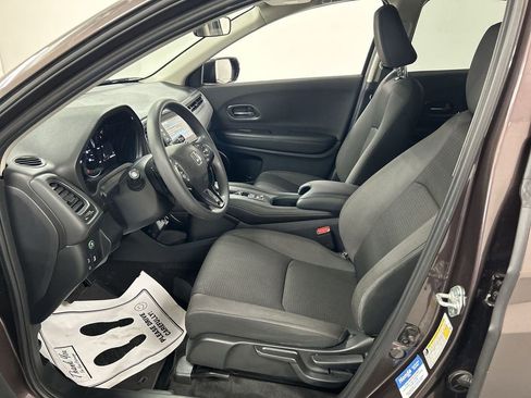 Used 2022 Honda HR-V EX image 11