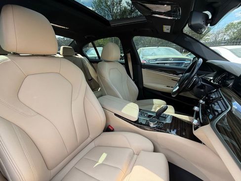 Used 2018 BMW 530i image 32