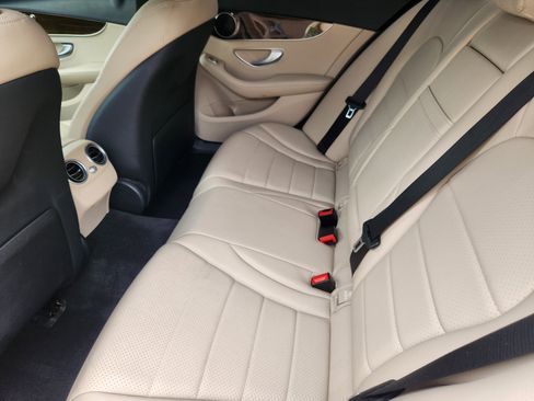 Used 2018 Mercedes-Benz C 300 4MATIC Sedan image 18