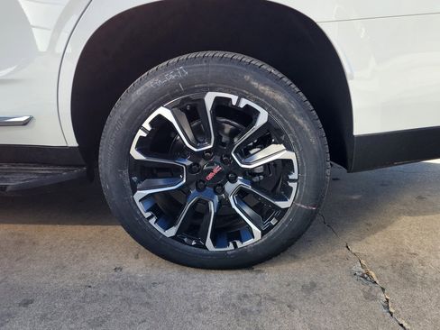 New 2026 GMC Yukon Elevation image 58