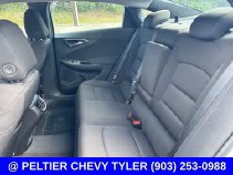 Used 2018 Chevrolet Malibu LT FWD image 13