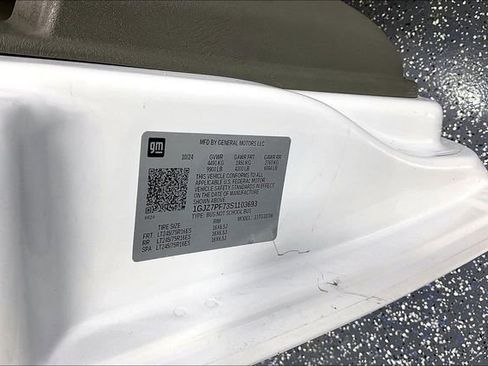 Used 2025 GMC Savana 3500 LT w/ LT Preferred Equipment Group image 16