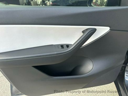 Used 2021 Tesla Model Y Performance image 15