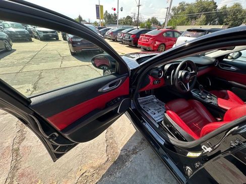 Used 2019 Alfa Romeo Giulia Ti Sport w/ Quick Order Package 22S Sport AWD/4WD image 12