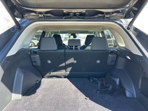 Used 2025 Toyota RAV4 XLE image 9