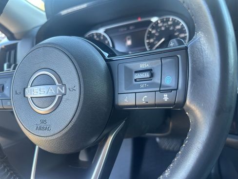 Used 2022 Nissan Pathfinder SV image 36