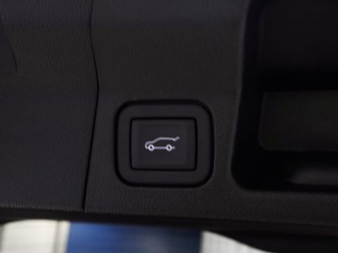 Used 2023 GMC Acadia AT4 image 21