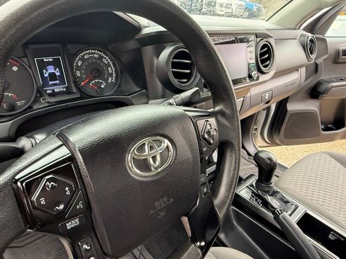 Used 2022 Toyota Tacoma SR RWD image 19