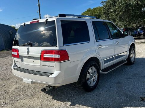 Used 2009 Lincoln Navigator 4WD image 5