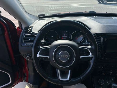 Used 2020 Jeep Compass Latitude image 11