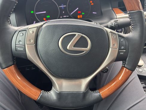 Used 2013 Lexus ES 300h w/ Luxury Pkg FWD image 10