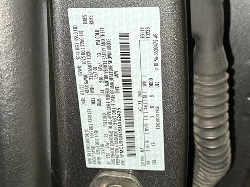 Used 2025 Ford Escape Active AWD/4WD image 29