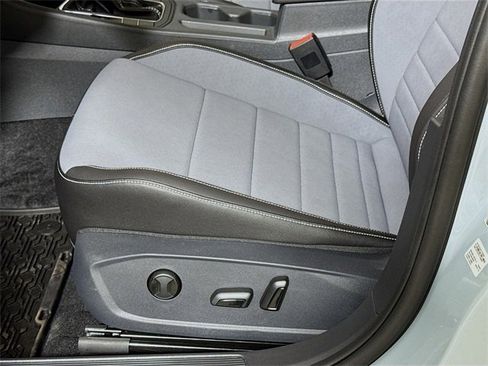 New 2025 Volkswagen Jetta SE image 15