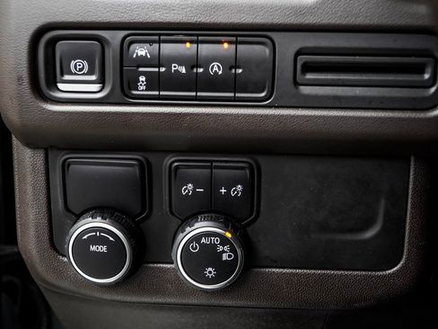 Used 2023 Chevrolet Tahoe LT image 37