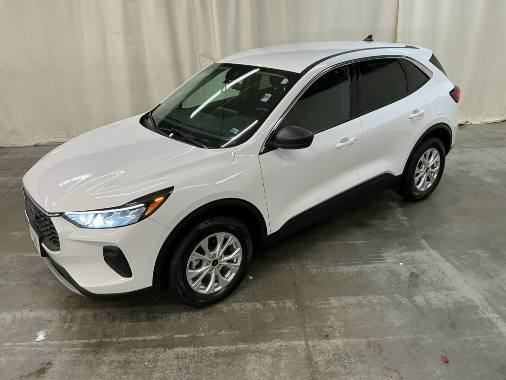 Used 2024 Ford Escape Active w/ Tech Pack #1 AWD/4WD image 4