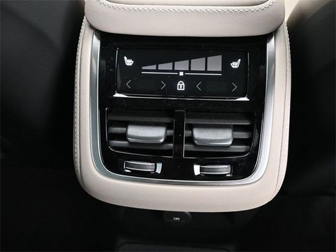 New 2026 Volvo XC90 T8 Plus image 38