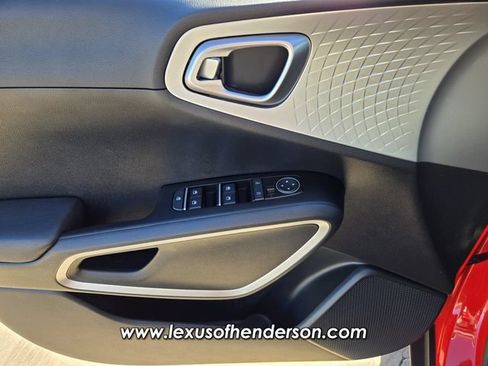 Used 2022 Kia Soul LX FWD image 19