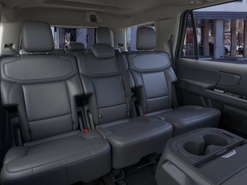 Used 2026 Ford Expedition Active AWD/4WD image 11