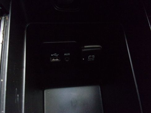 Used 2016 Chrysler 200 Limited FWD image 23