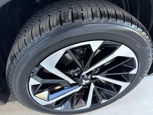 New 2025 Mitsubishi Outlander SEL image 13