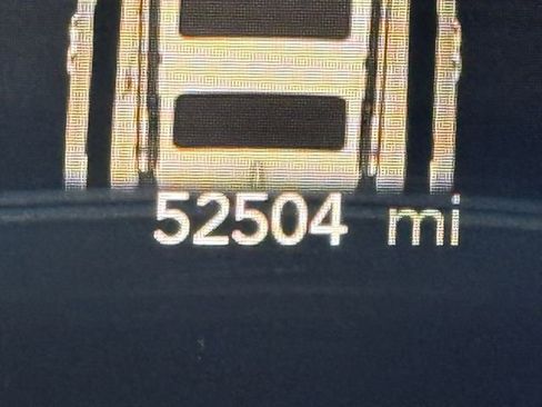 Used 2024 Chrysler Pacifica Touring-L image 15