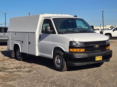 New 2025 Chevrolet Express 3500 w/ Power Convenience Package