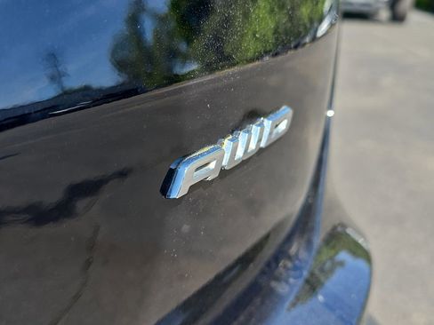 Used 2024 Ford Edge Titanium AWD/4WD image 7