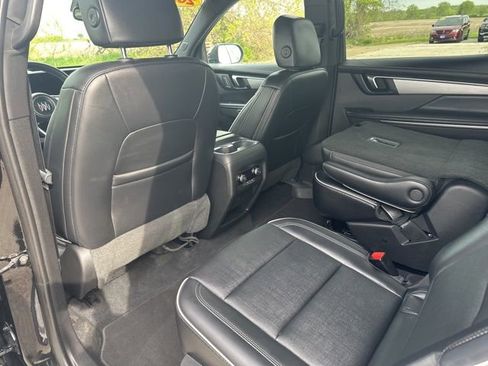 Used 2025 Buick Enclave Preferred FWD image 50