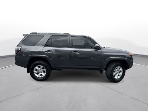 Used 2021 Toyota 4Runner SR5 AWD/4WD image 5