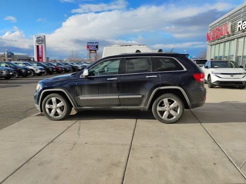 Used 2011 Jeep Grand Cherokee Limited w/ Luxury Group II image 8