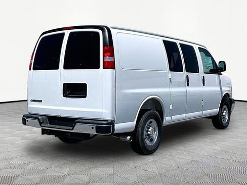 New 2025 Chevrolet Express 2500 w/ Enhanced Convenience Package RWD image 6