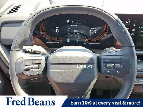 New 2027 Kia Seltos X-Line S w/ X-Line S Premium Package AWD/4WD image 18