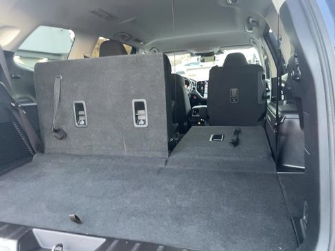 Used 2024 Subaru Ascent Premium w/ Convenience Package image 22