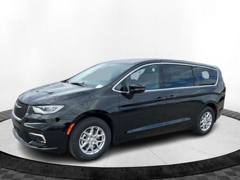 New 2026 Chrysler Pacifica Select FWD image 1