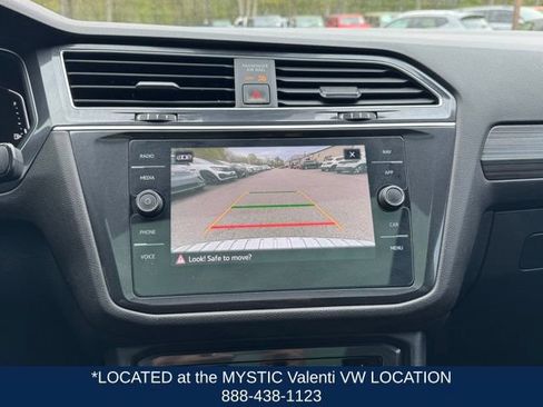 Certified 2024 Volkswagen Tiguan SEL R-Line AWD/4WD image 33