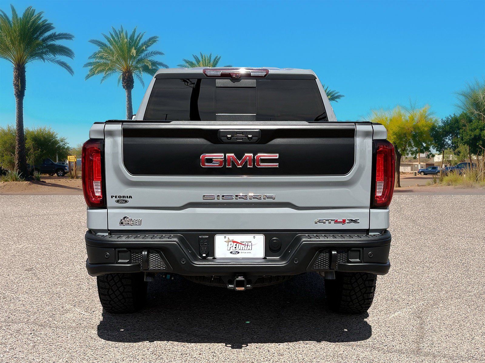 Used 2024 GMC Sierra 1500 AT4X w/ AT4X AEV Edition AWD/4WD image 4