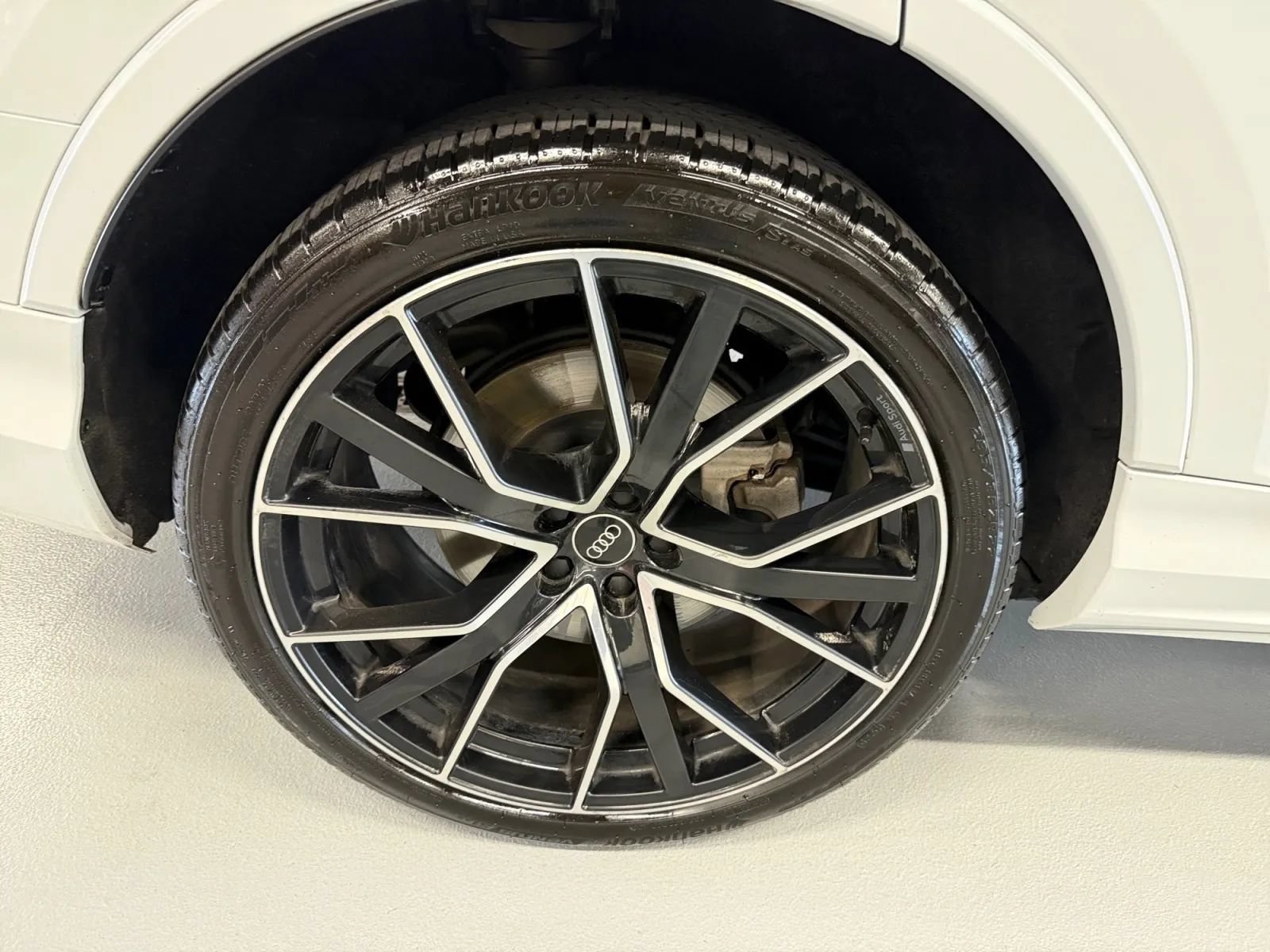 Used 2021 Audi Q7 3.0T Prestige w/ Prestige Package AWD/4WD image 40