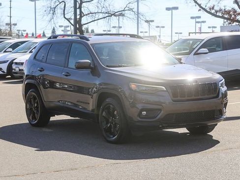 Used 2019 Jeep Cherokee Latitude Plus image 6
