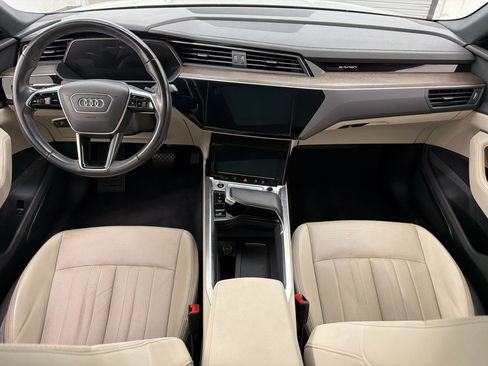 Used 2024 Audi Q8 e-tron Premium Plus w/ Premium Plus Package AWD/4WD image 16