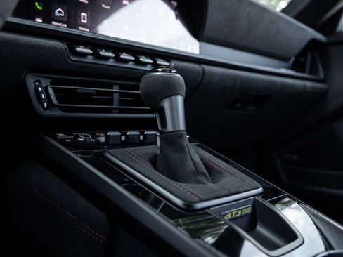Certified 2023 Porsche 911 GT3 RS RWD image 28