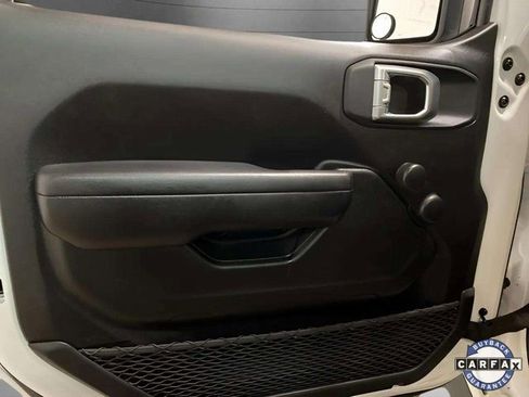 Used 2024 Jeep Wrangler Sport image 26