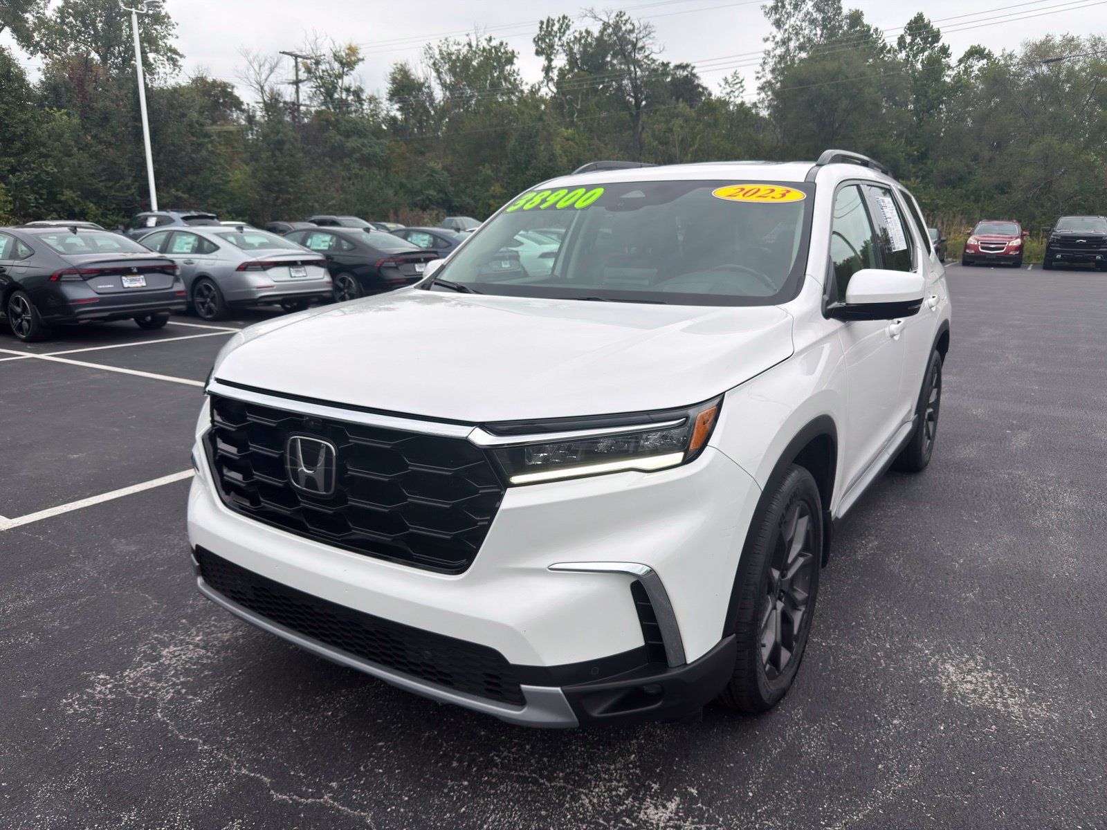 Used 2023 Honda Pilot Elite image 2